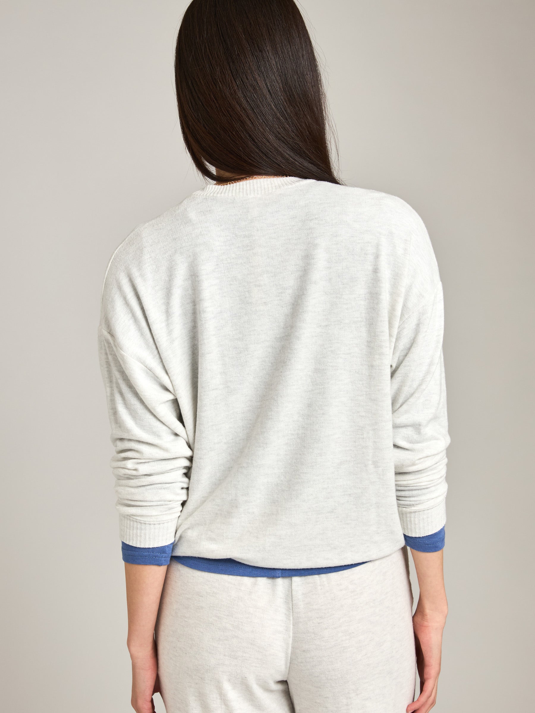 LOVEFINN - Crewneck Sweater