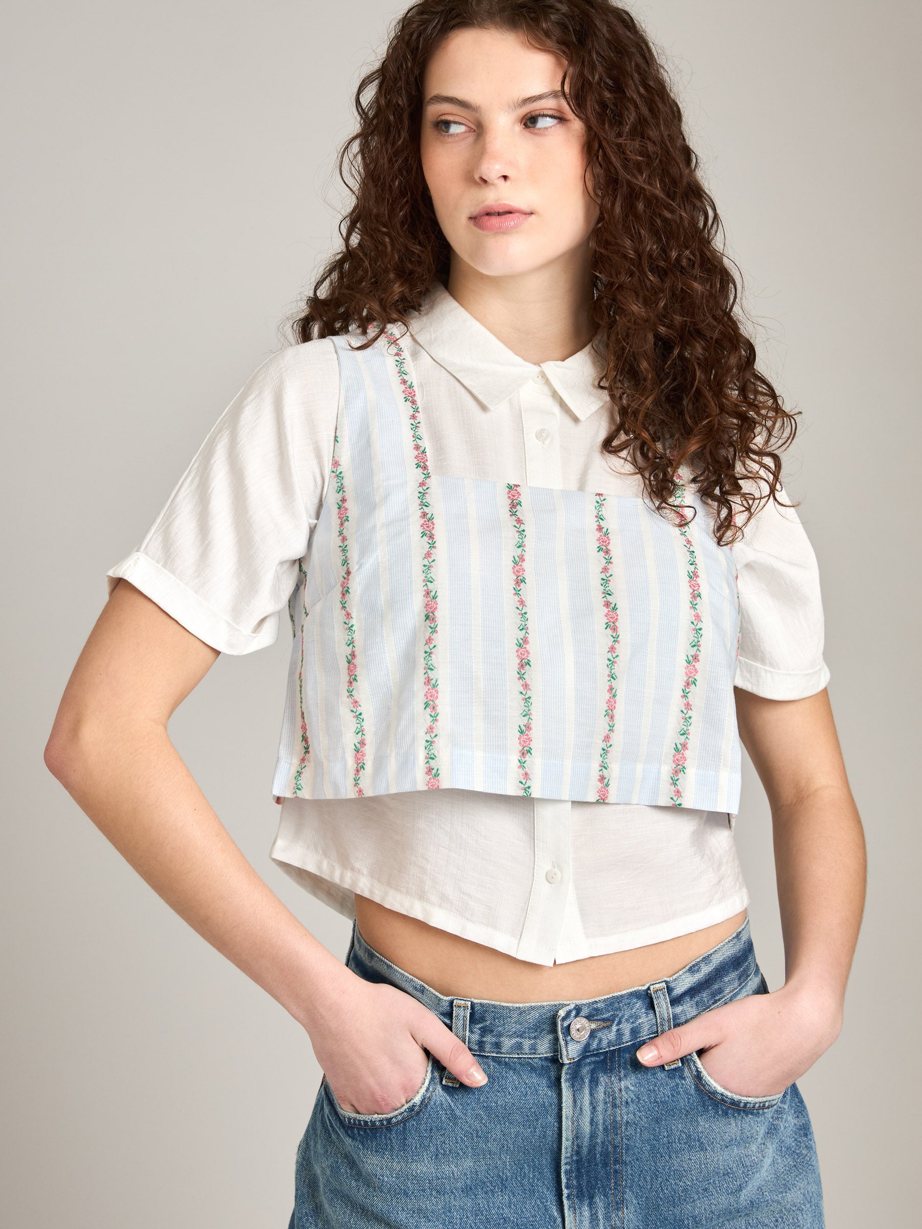LOVEFINN-Floral Crop Top-Light Blue