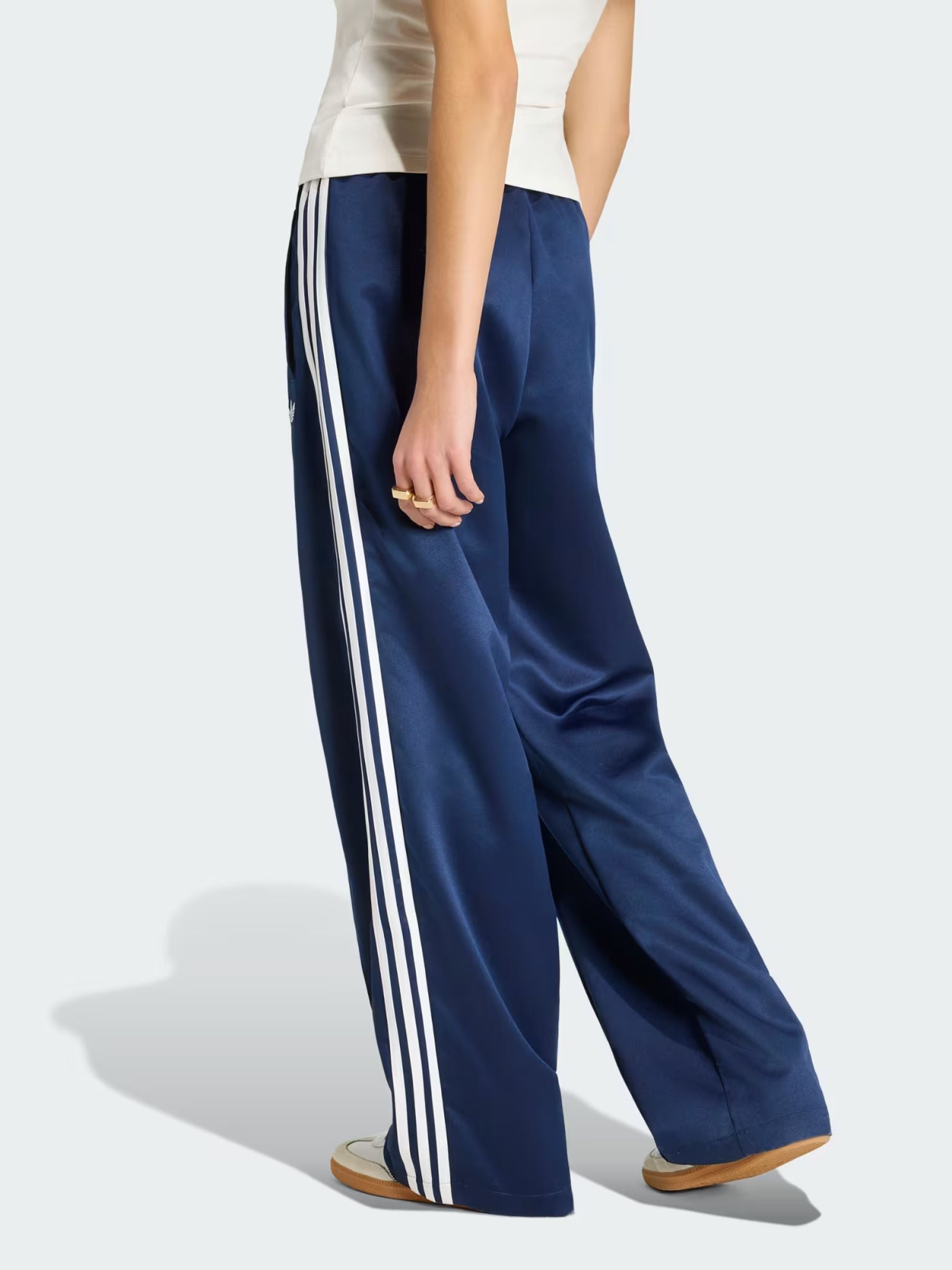 ADIDAS - Superstar Loose Track Pants - 