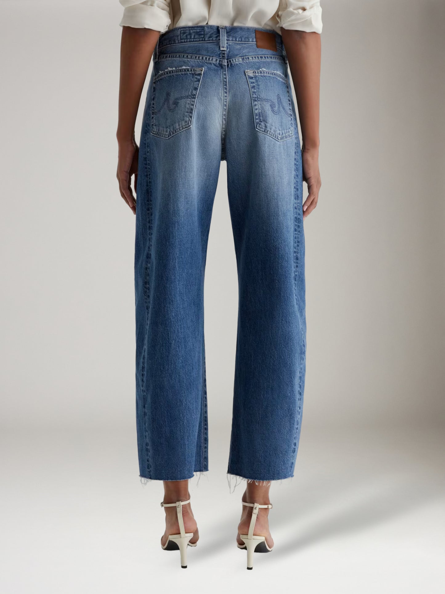 AG - Hattie Barrel Cropped Jeans - 
