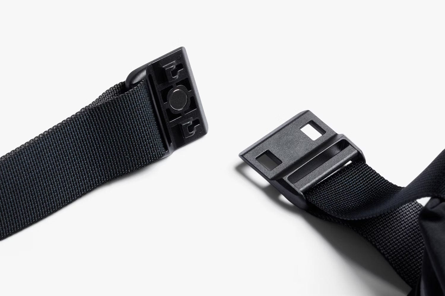 BELLROY-Lite Sling Mini-Black