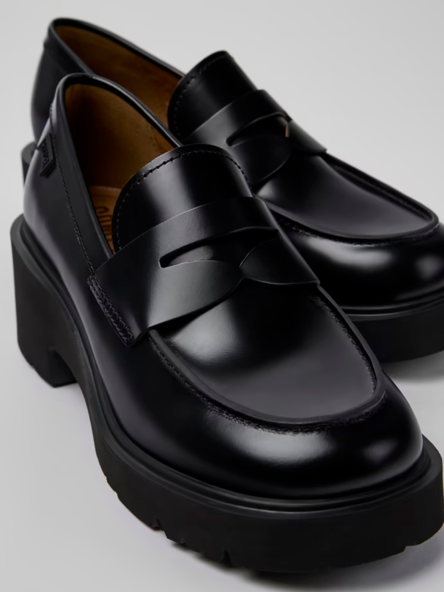 CAMPER-Milah Loafer-Black