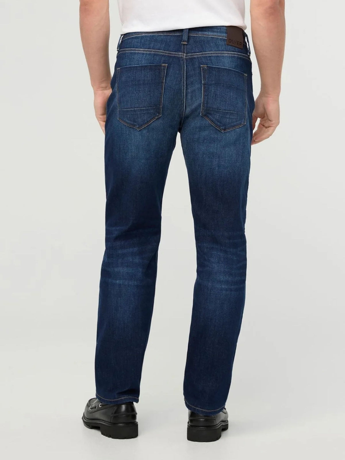 DUER - Performance Denim Plus Straight Jeans - 