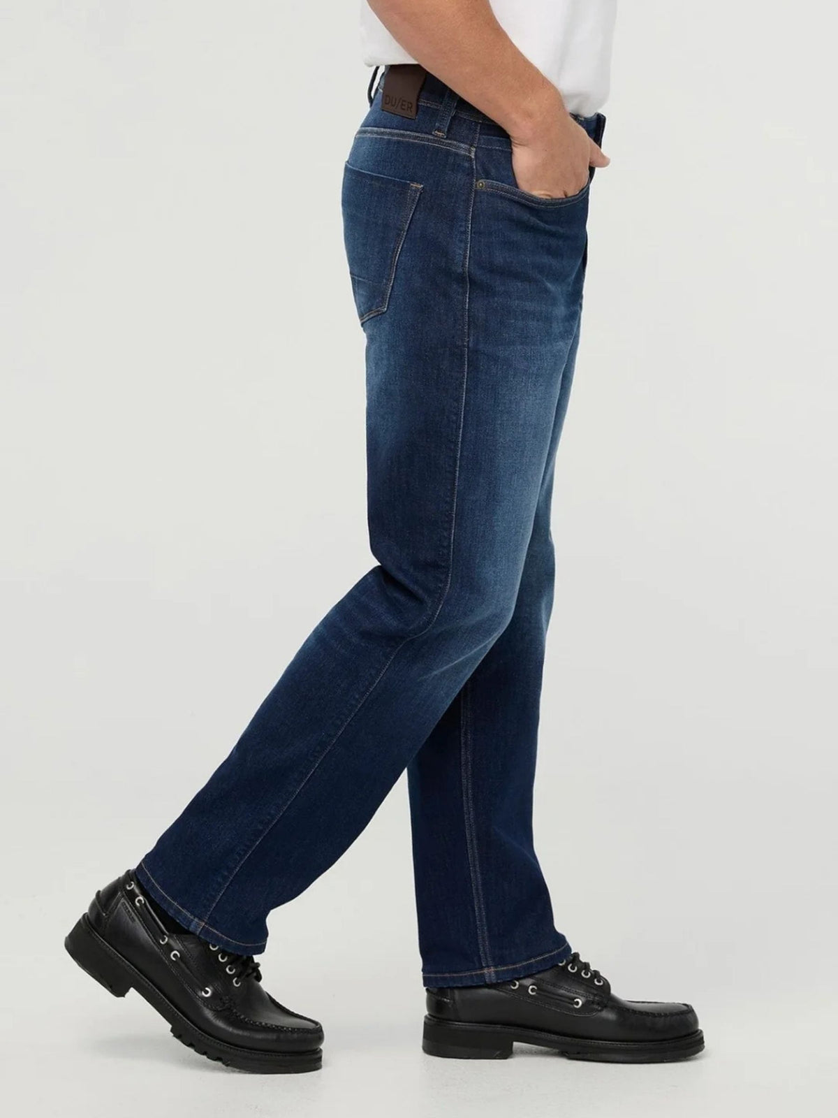 DUER - Performance Denim Plus Straight Jeans - 