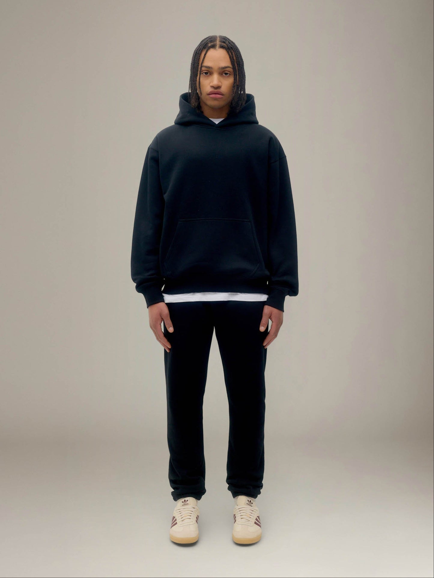 EAZY GARMENTS - Essential Hoodie - Black