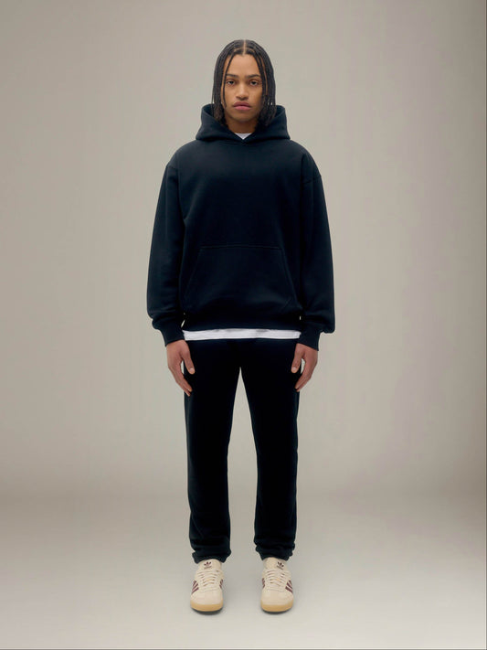 EAZY GARMENTS - Essential Hoodie - Black
