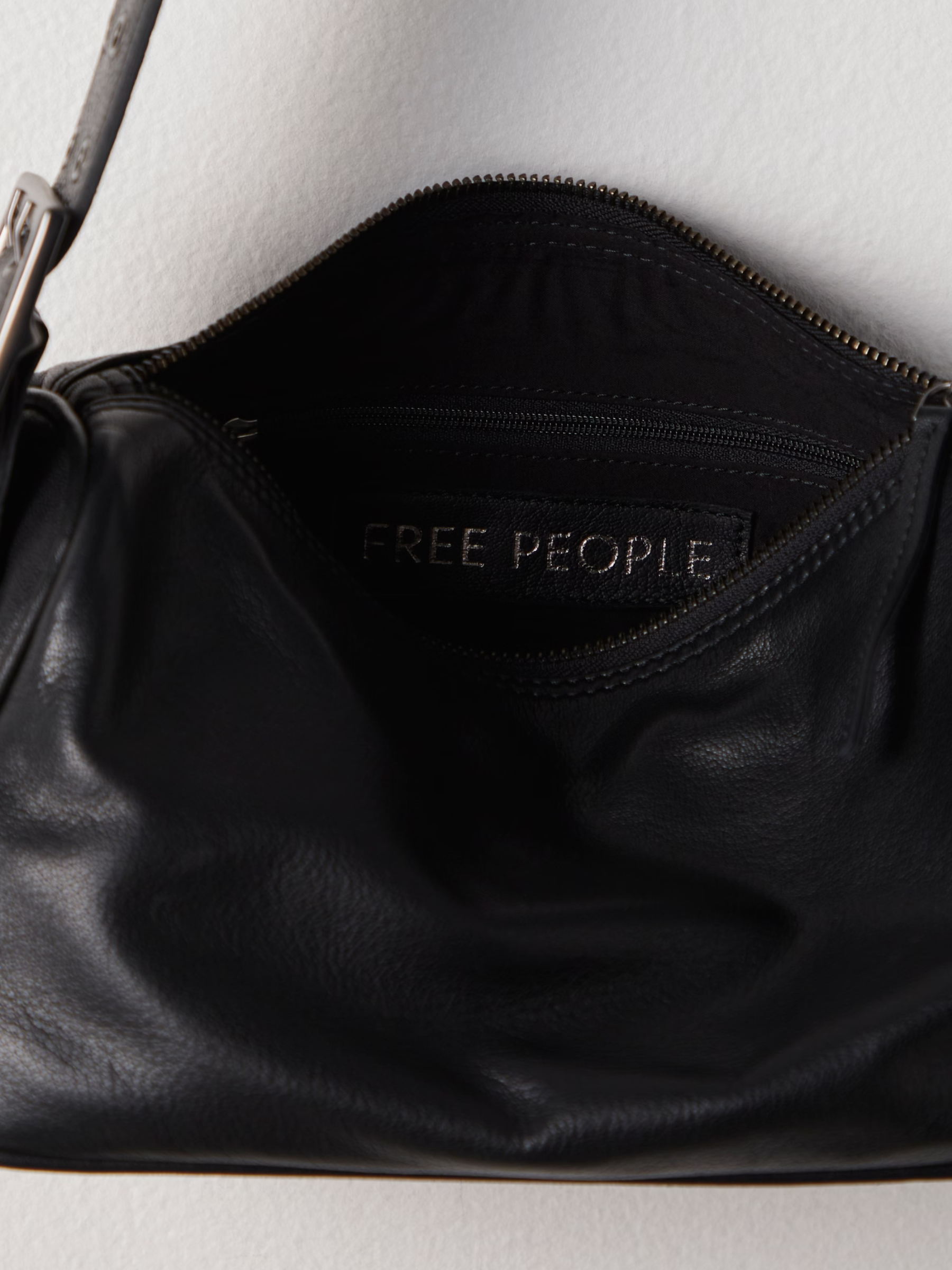 FREE PEOPLE-Arm Candy Bag-Black