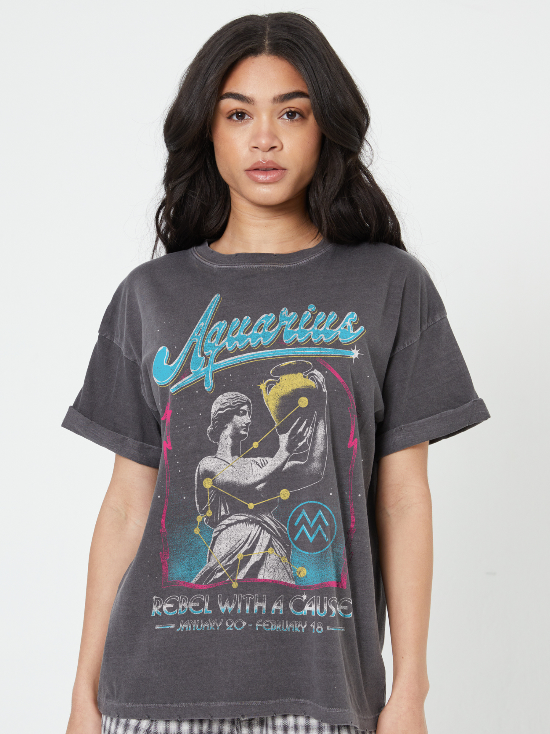 GIRL DANGEROUS-Aquarius Boyfriend Tee-Vintage Black