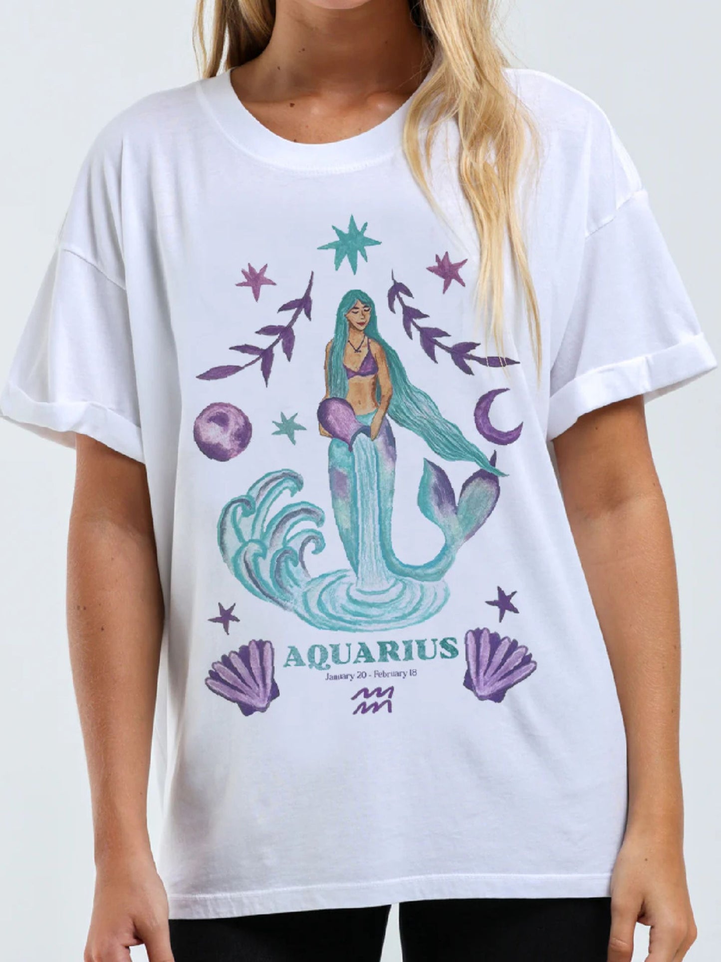 GIRL DANGEROUS - Aquarius Zodiac Boyfriend T-Shirt - 