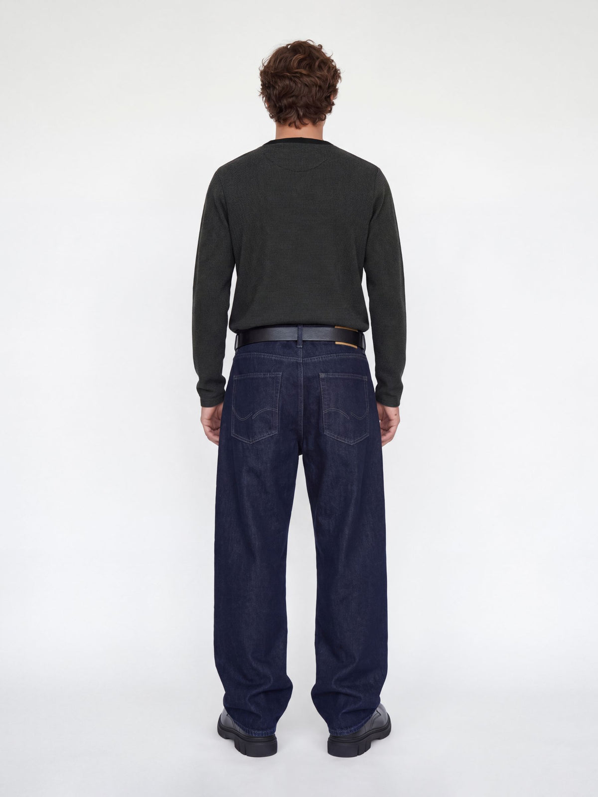 Theo Longsleeve T-Shirt