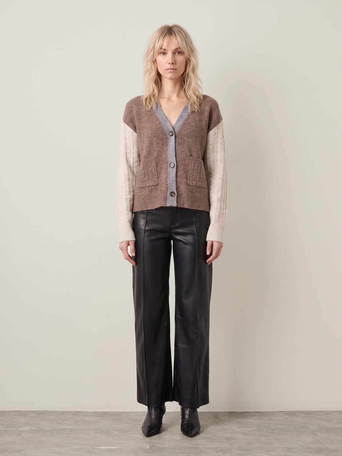 JOHN & JENN - Harlow Colour Block V-neck Cardigan - 