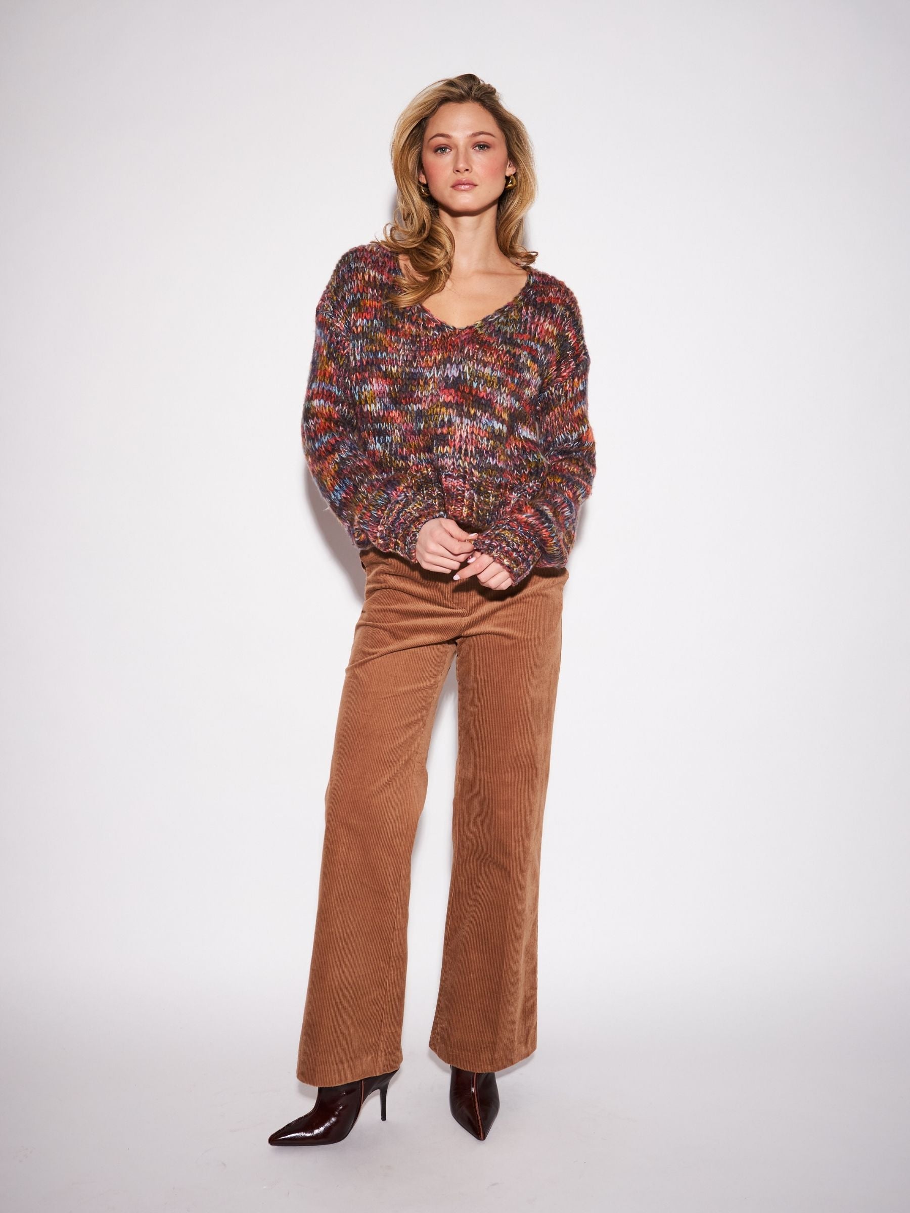 JOHN & JENN - Rita V-Neck Sweater - 