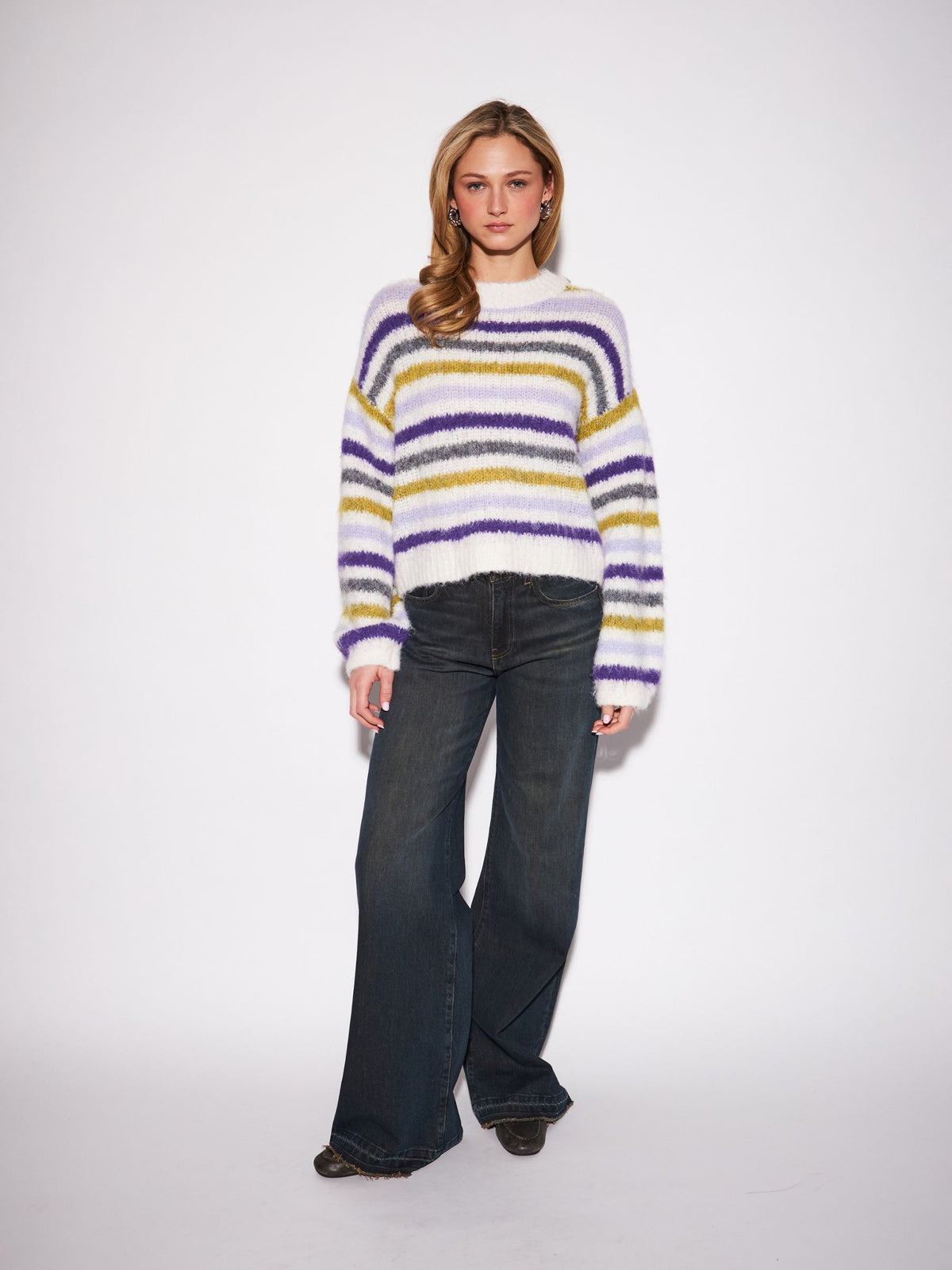 JOHN & JENN - Zoe Crewneck Pullover Sweater - 