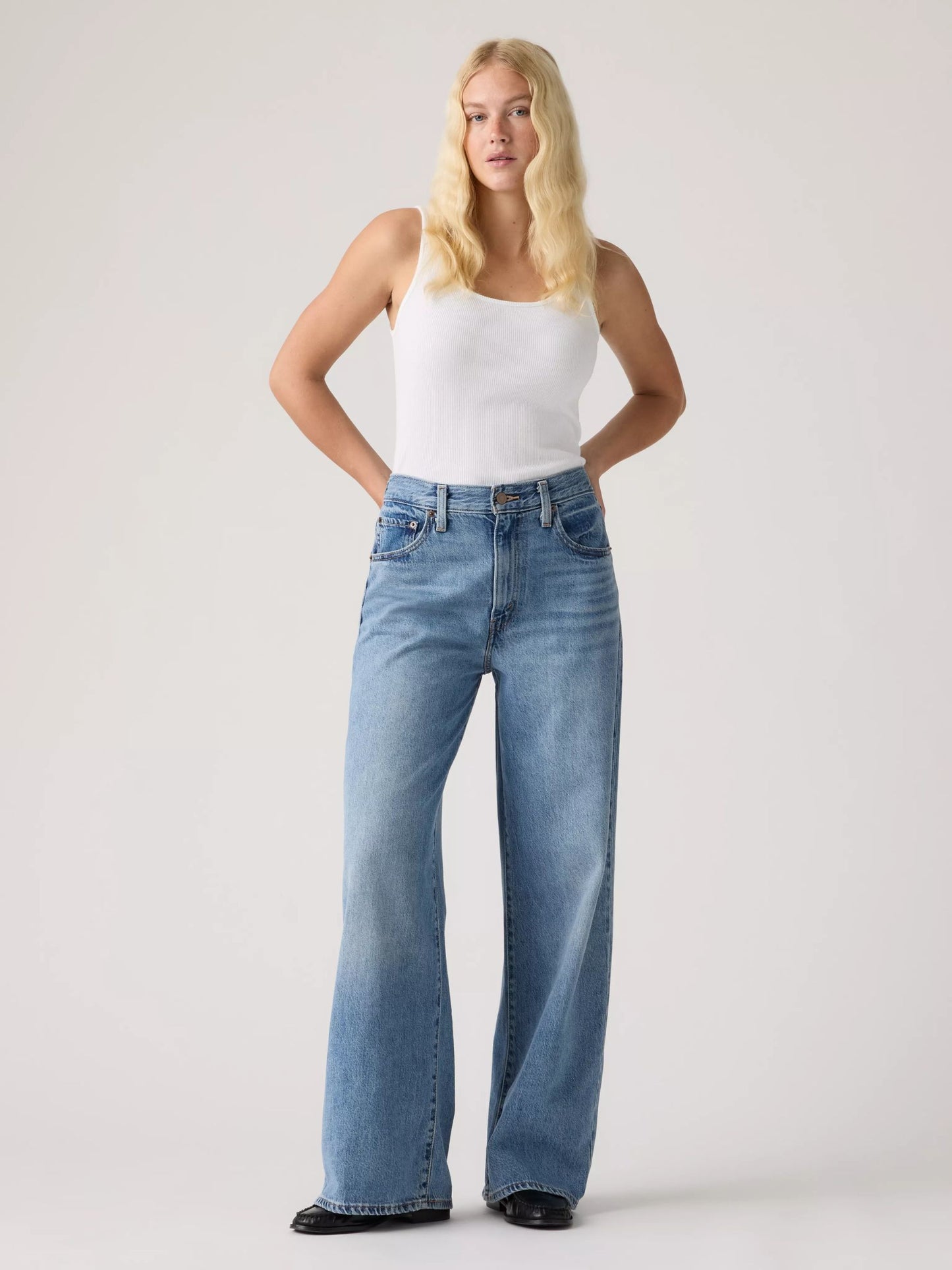LEVI'S - LEVI'S CINCH WIDE LEG MEDIUM BLUE- LOSING MY MIND - 