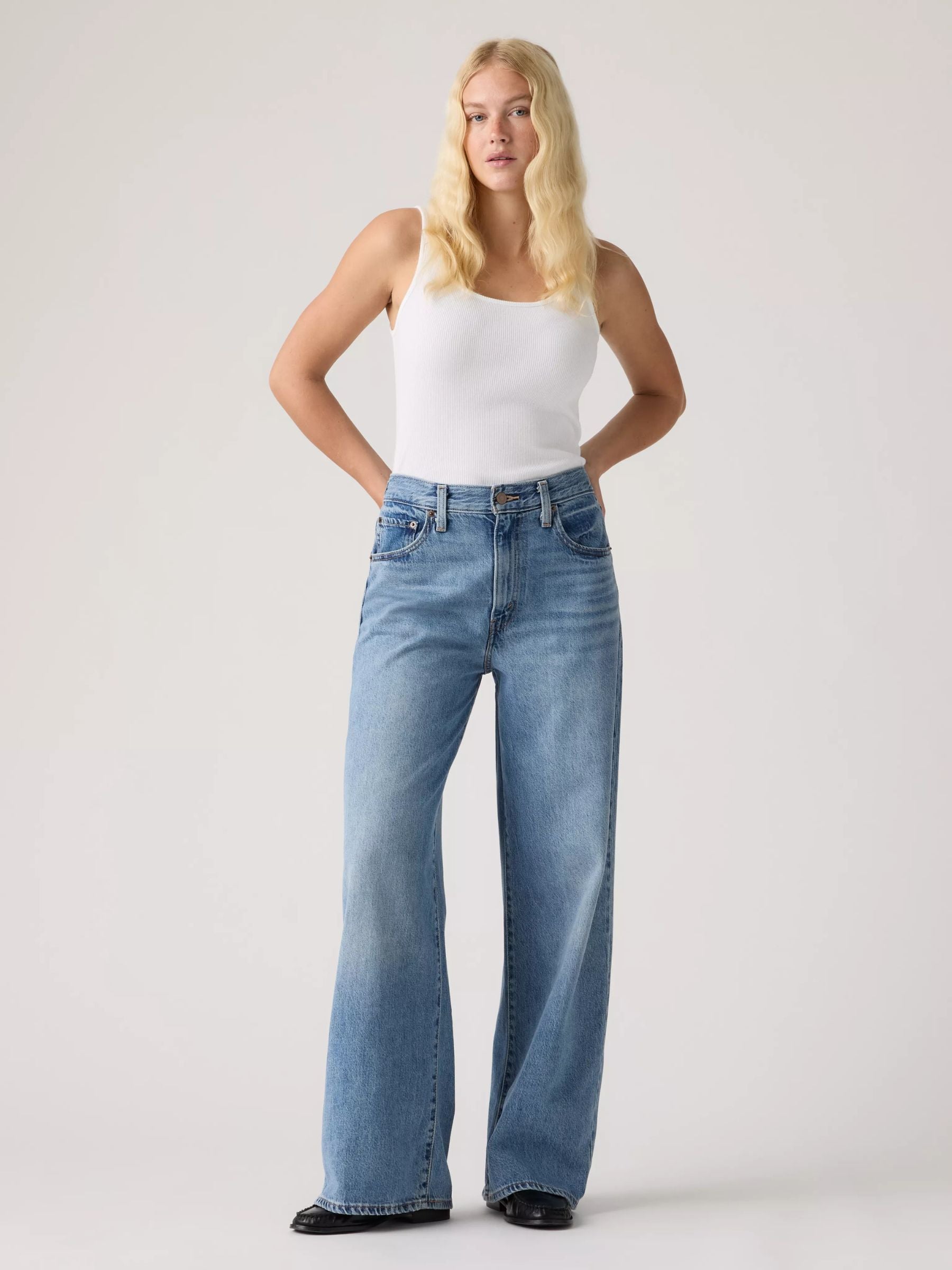 LEVI'S - LEVI'S CINCH WIDE LEG MEDIUM BLUE- LOSING MY MIND - 