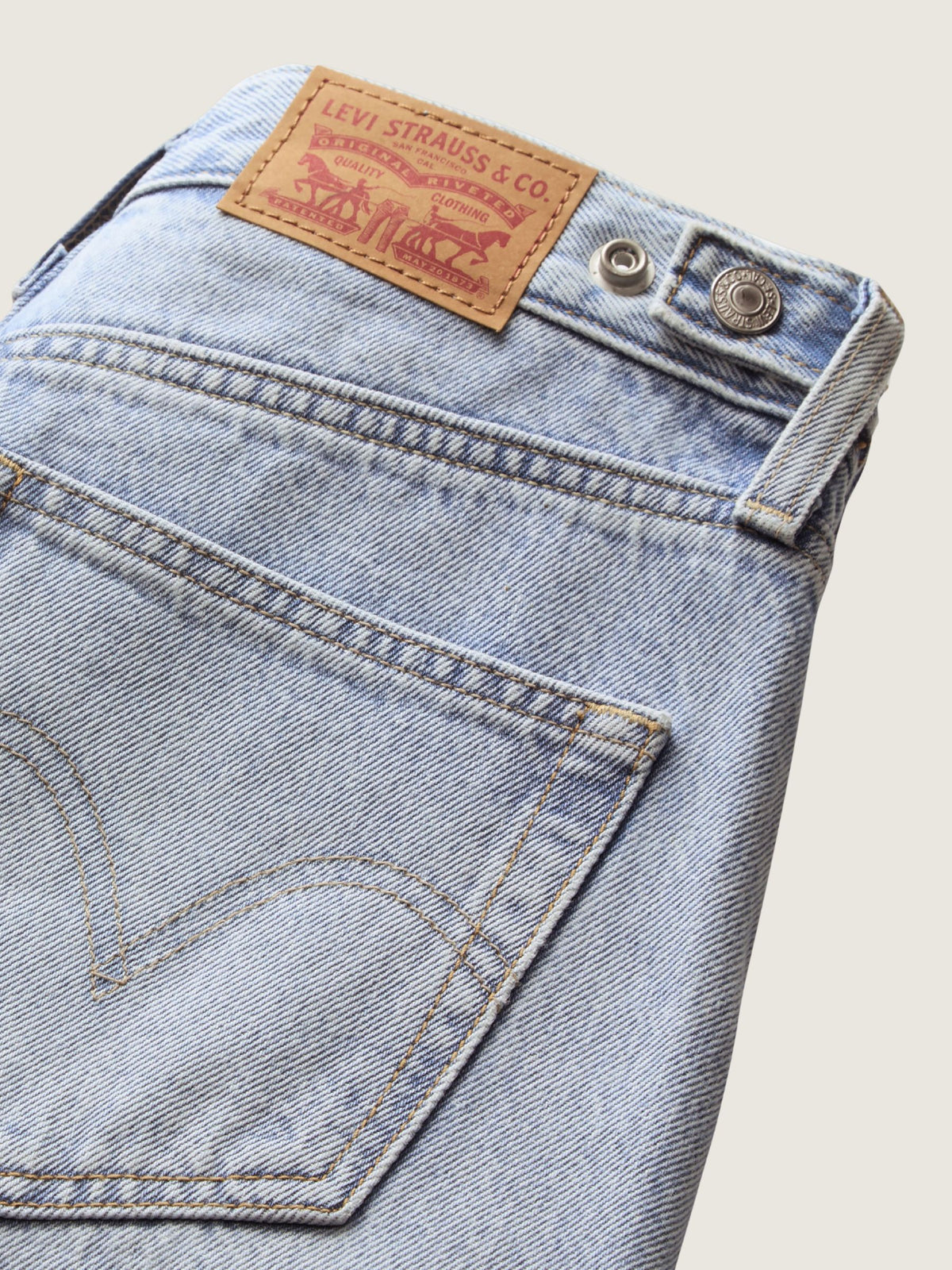 Cinch Barrel Leg Jeans