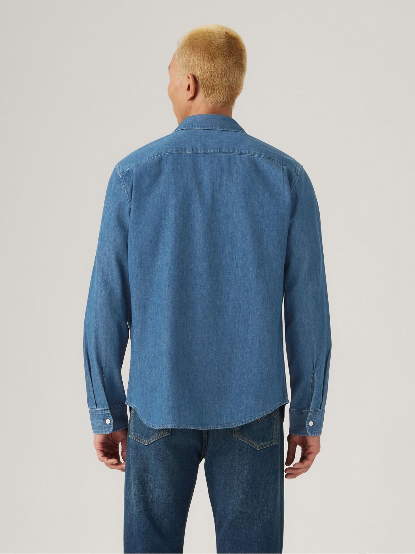 LEVI'S - Classic One Pocket Standard Long Sleeve Shirt - 