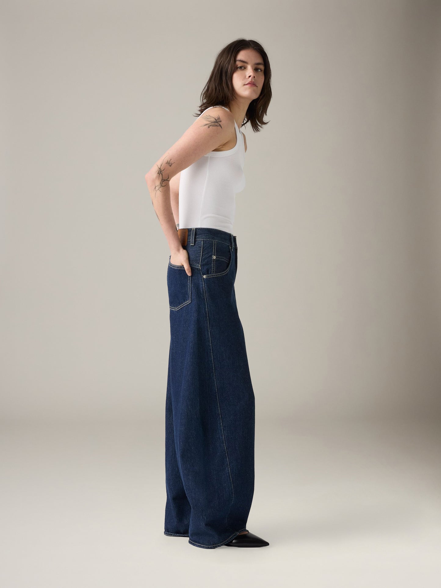 LEVI'S - Super Baggy Barrel Jeans - 