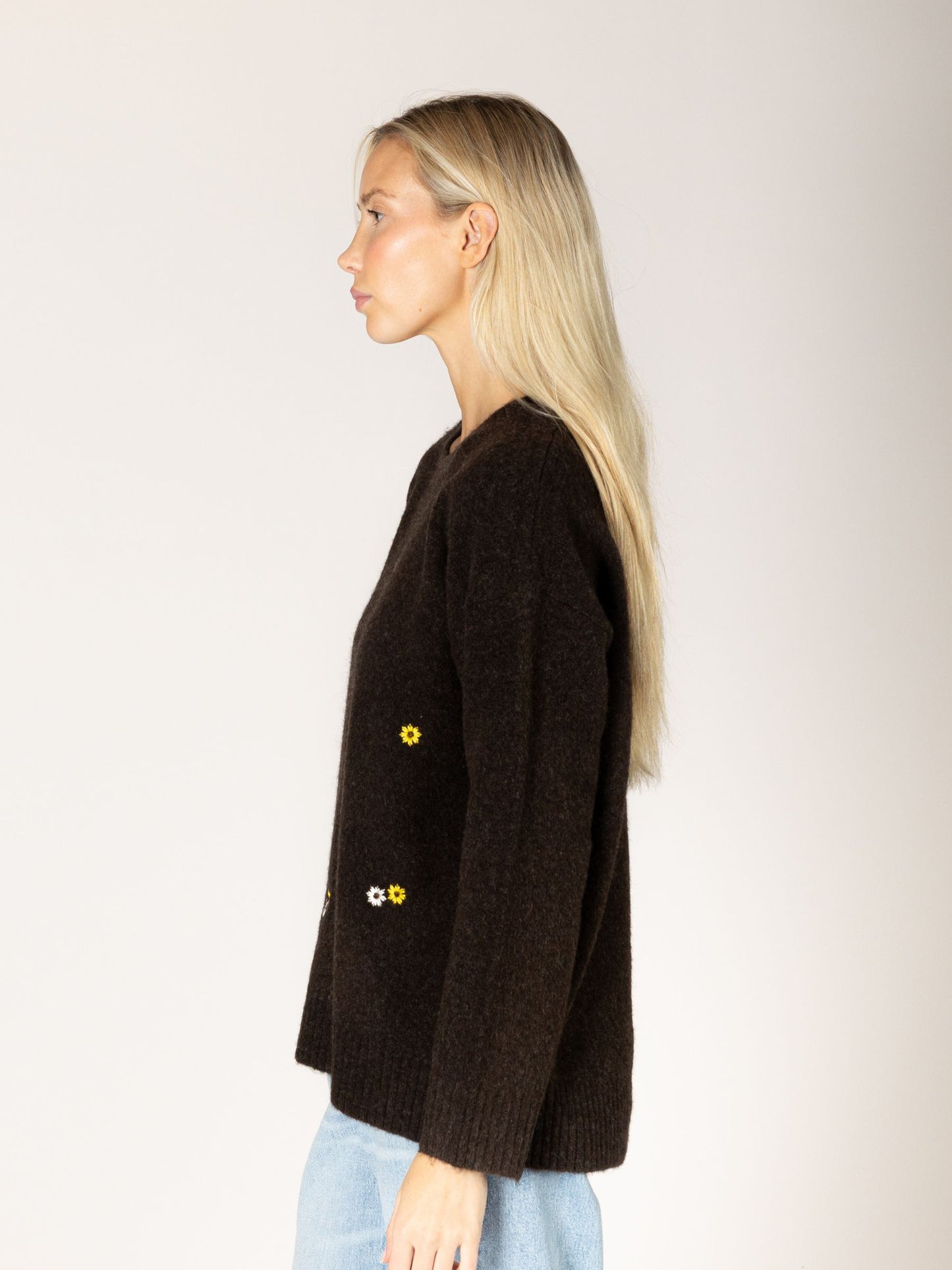 LYLA + LUXE - Audrey Flower Sweater - 