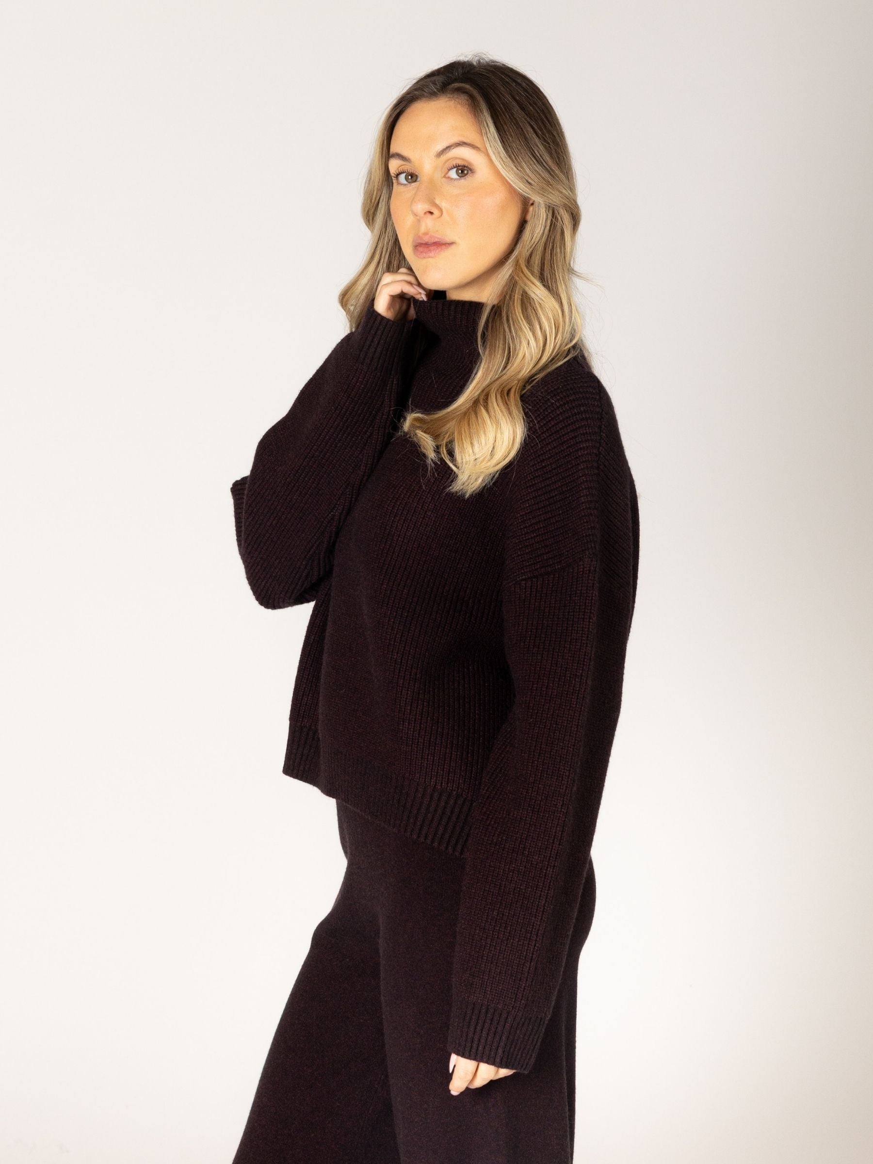 LYLA + LUXE - Evolet Mockneck Pullover Sweater - 