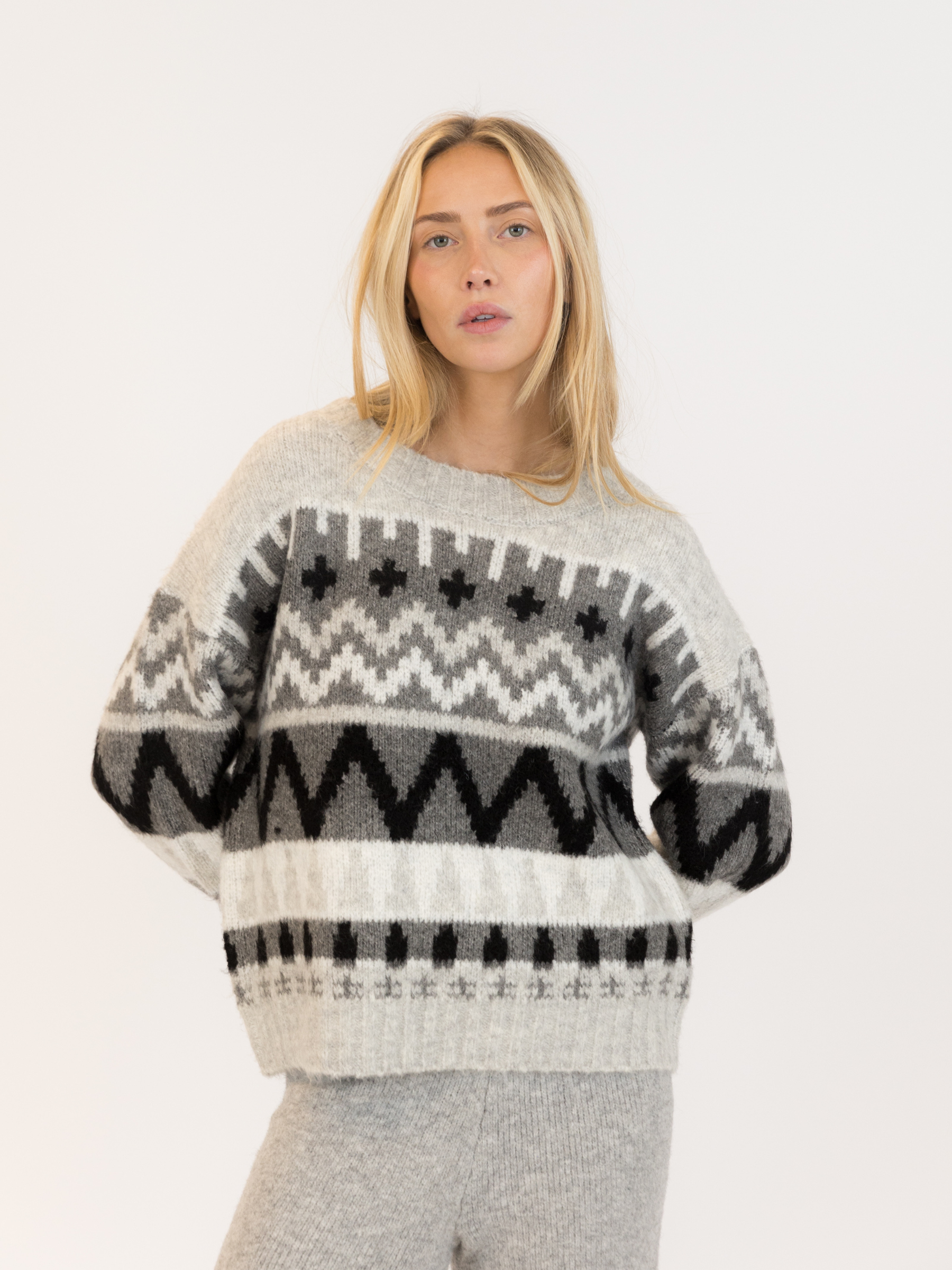 LYLA + LUXE - Landen Fair Isle Crewneck Pullover Sweater - 
