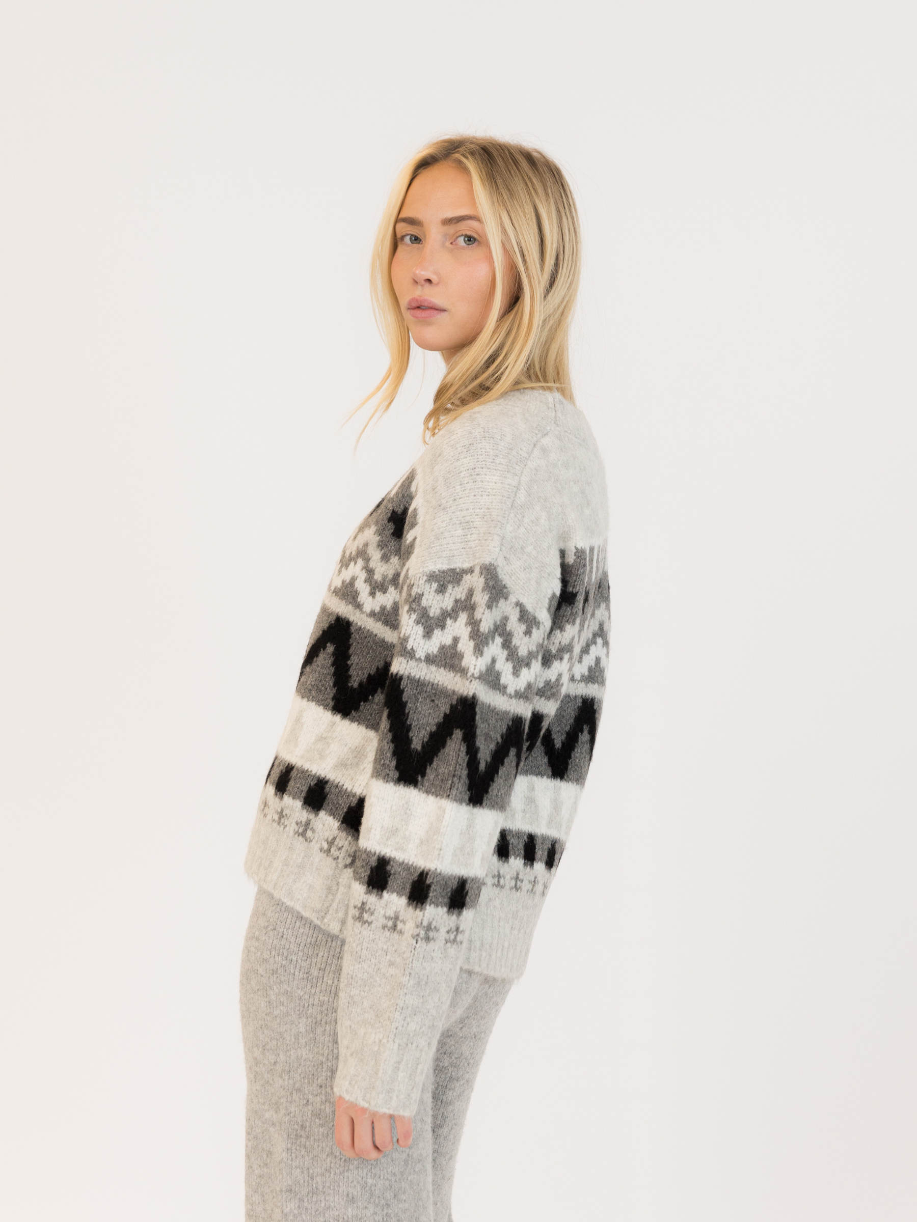 LYLA + LUXE - Landen Fair Isle Crewneck Pullover Sweater - 
