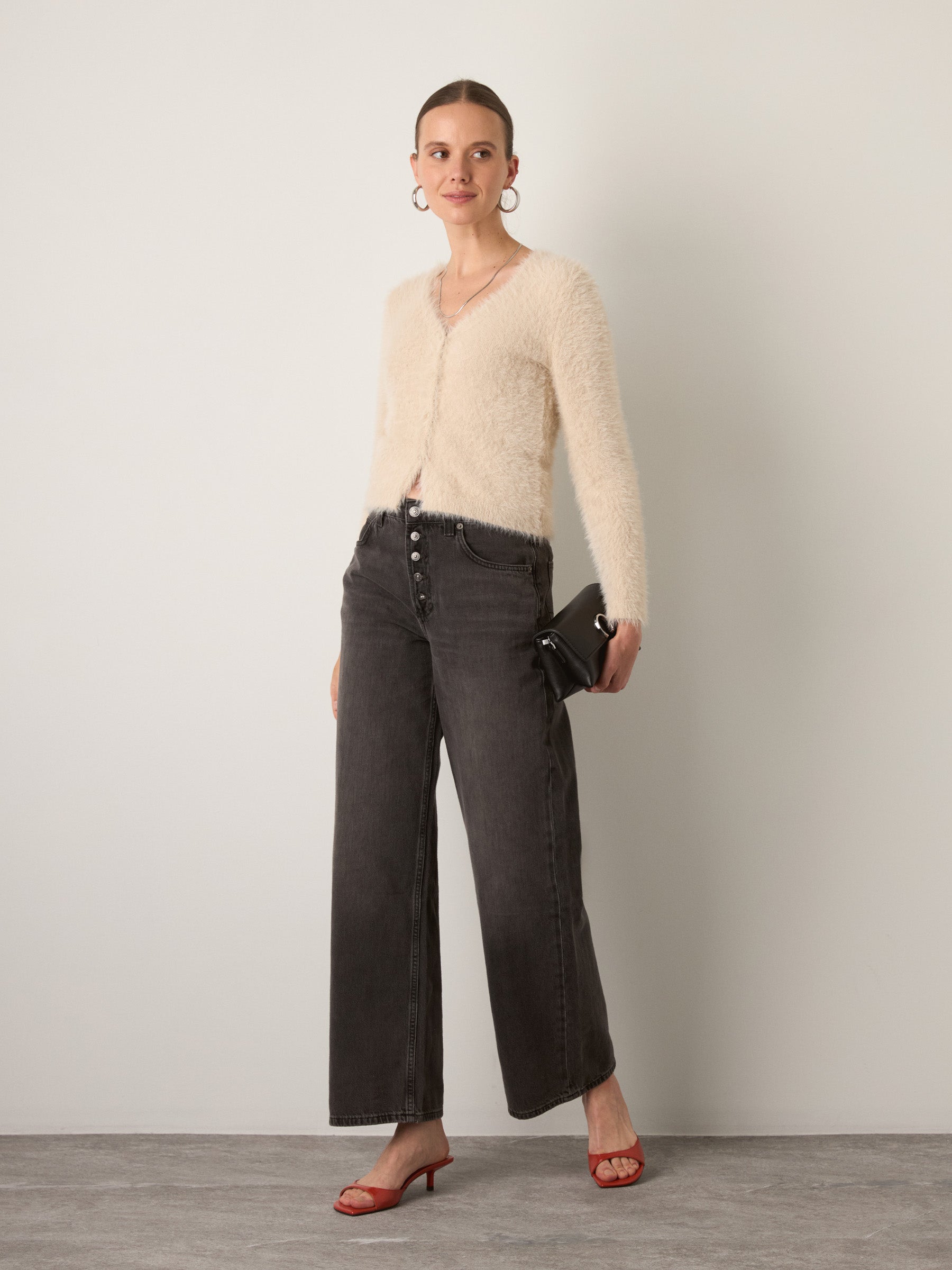 MONK & LOU - Cosima V-Neck Cardigan - Sand Mink