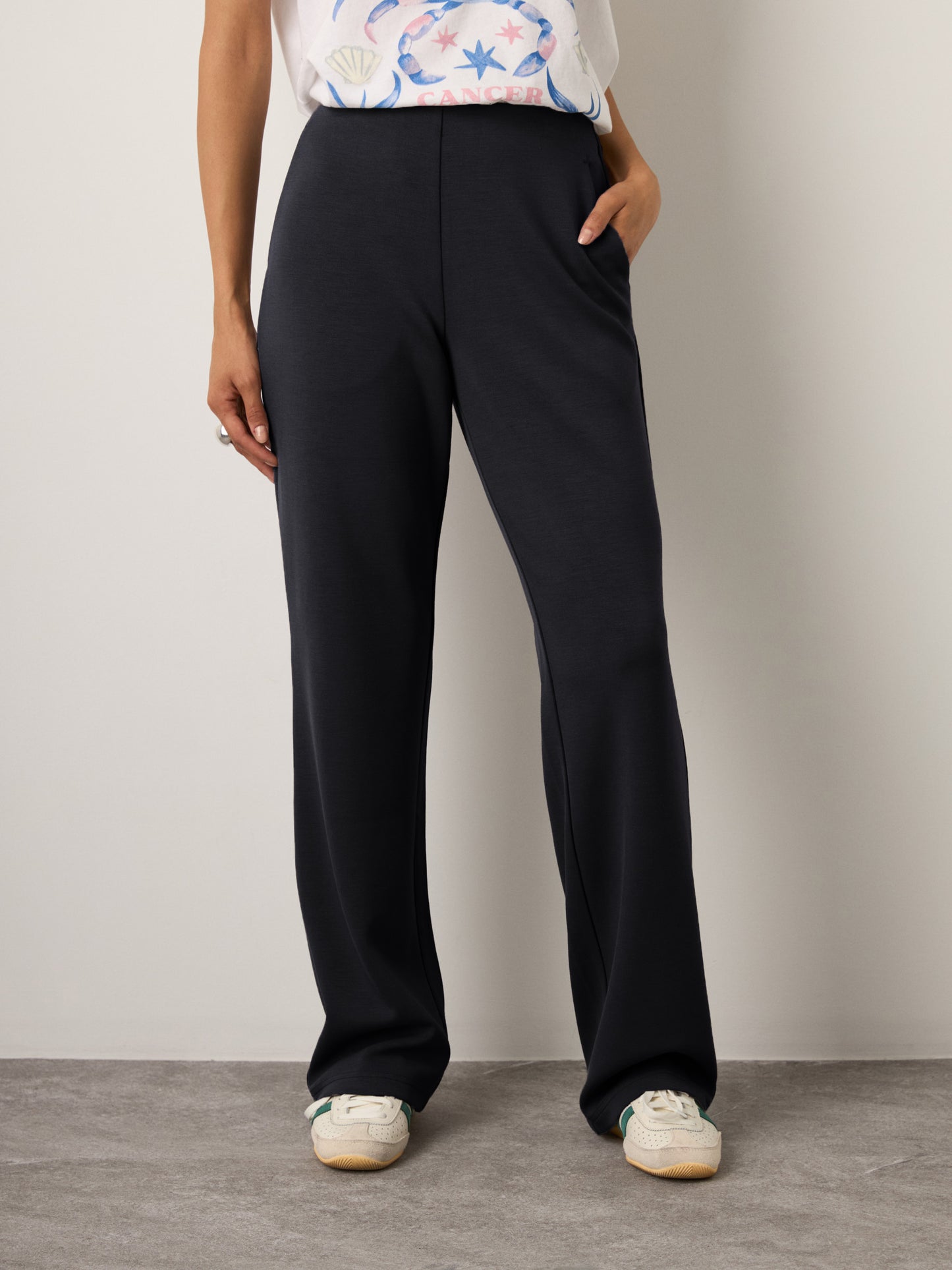 MONK & LOU - Echo Straight Leg Pants - 