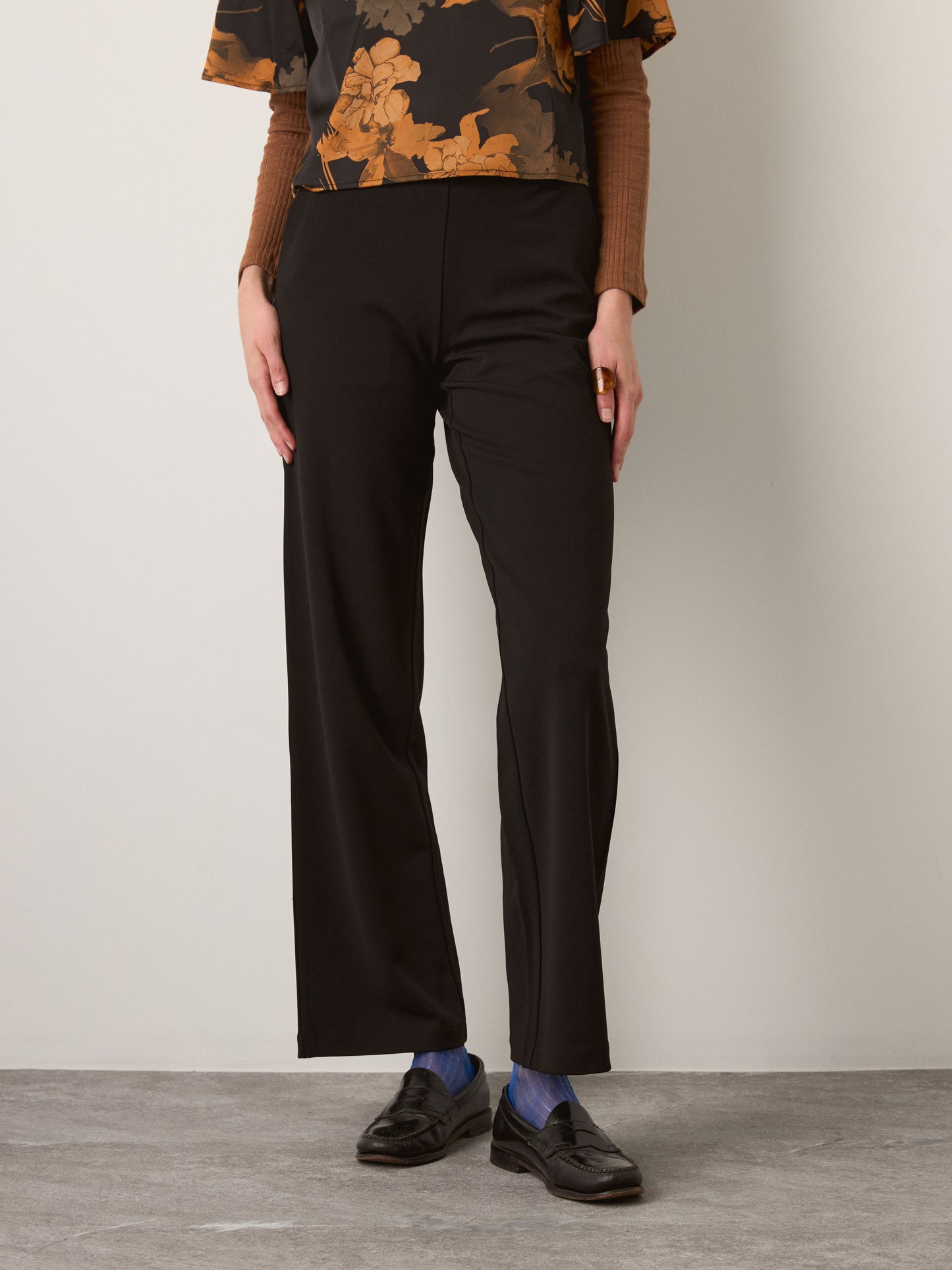 MONK & LOU - Erin Straight Leg Pants - 