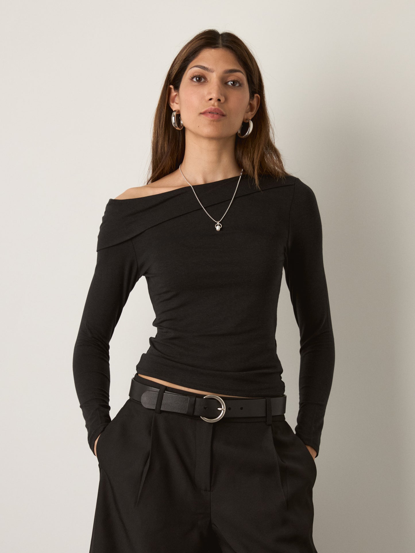 MONK & LOU - Nyla Longsleeve Off Shoulder Top - 