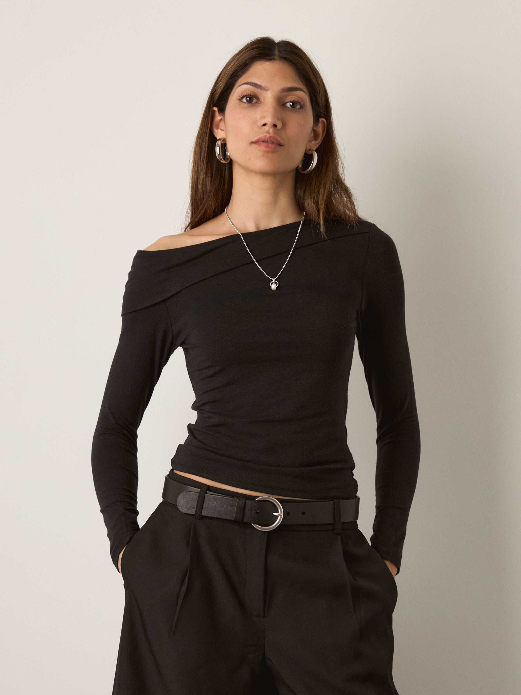 MONK & LOU - Nyla Longsleeve Off Shoulder Top - 
