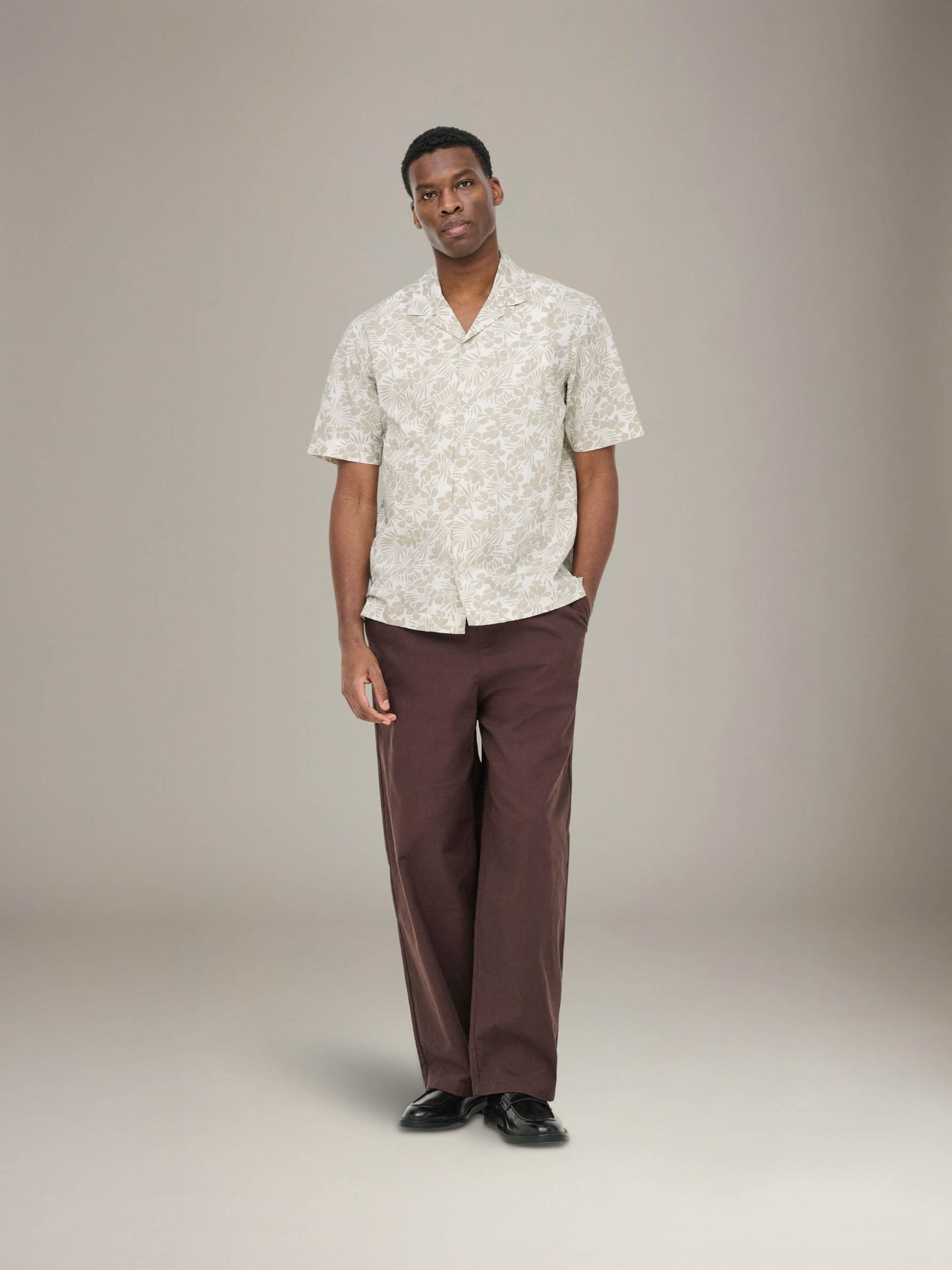 ONLY & SONS - White Resort Shortsleeve Shirt - Silver Lining