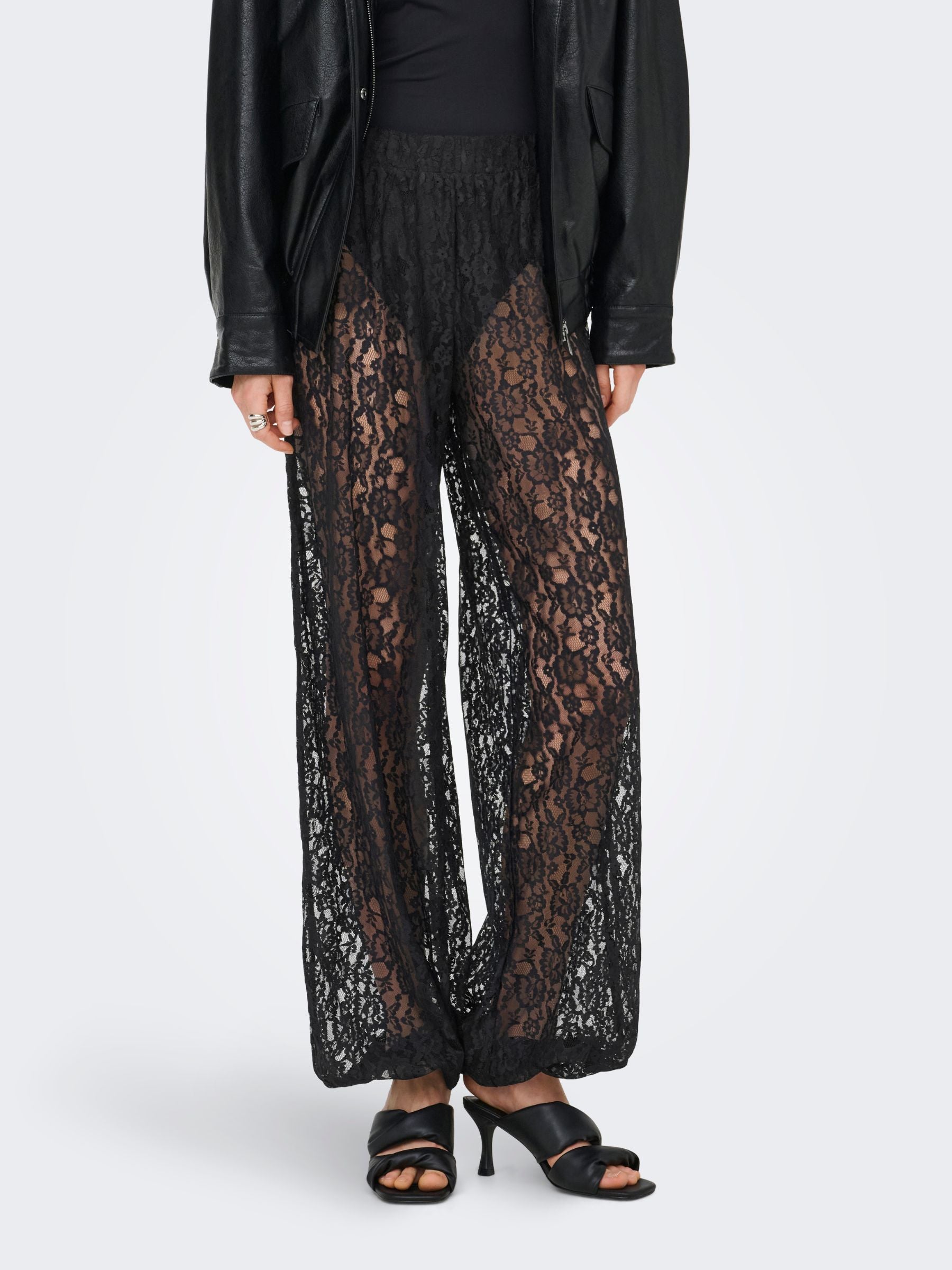 ONLY - Bea Lace Balloon Pants - 