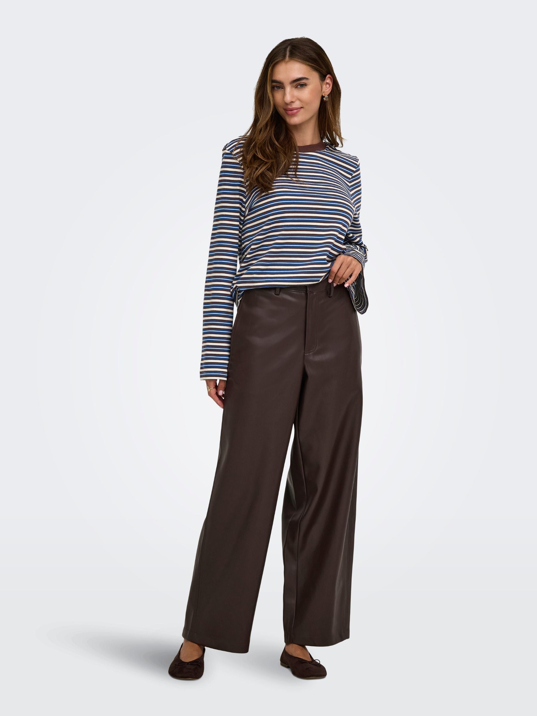 ONLY - Neli Faux Leather Barrel Pants - 