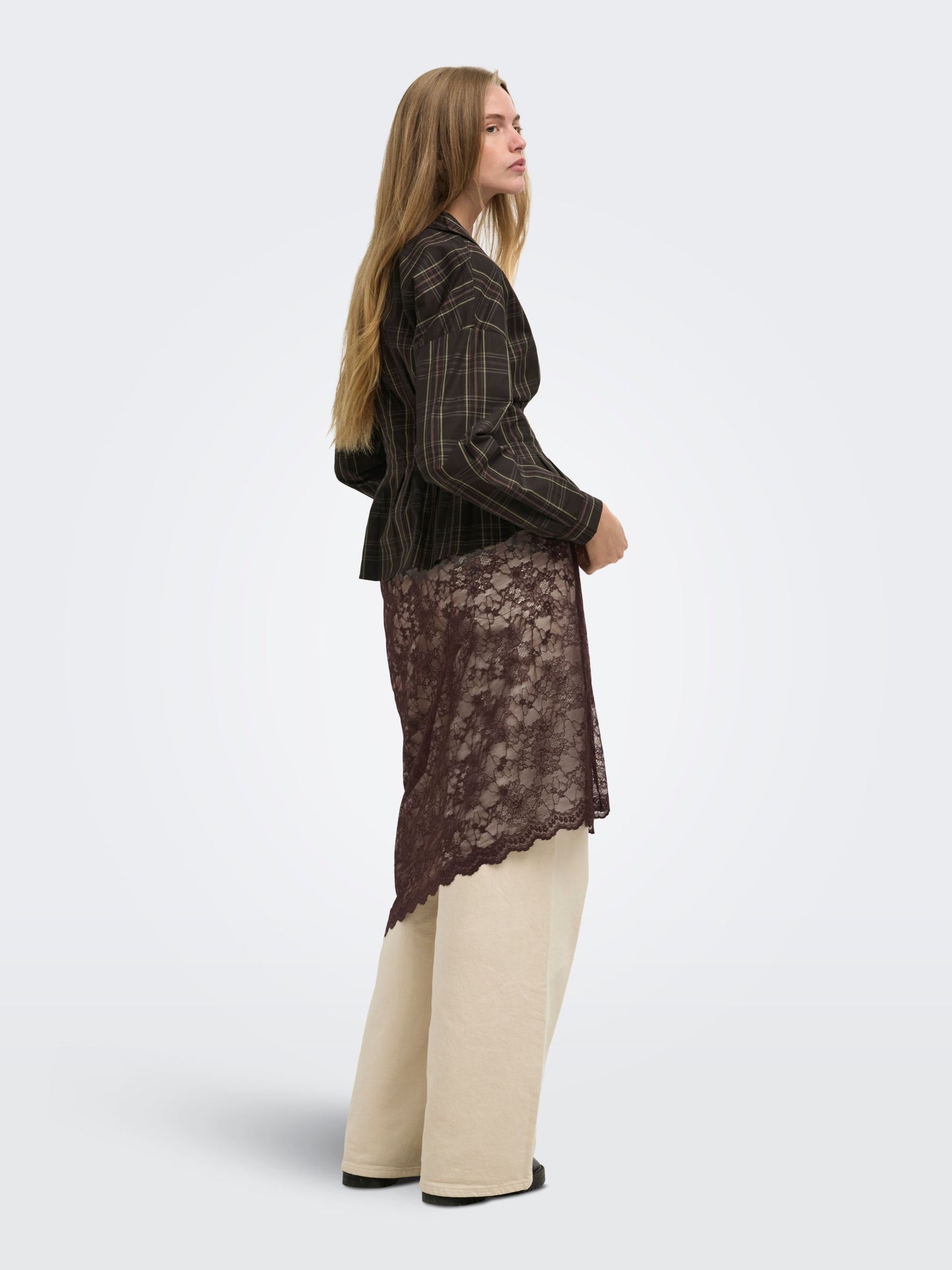 Soba Lace Asymmetric Skirt