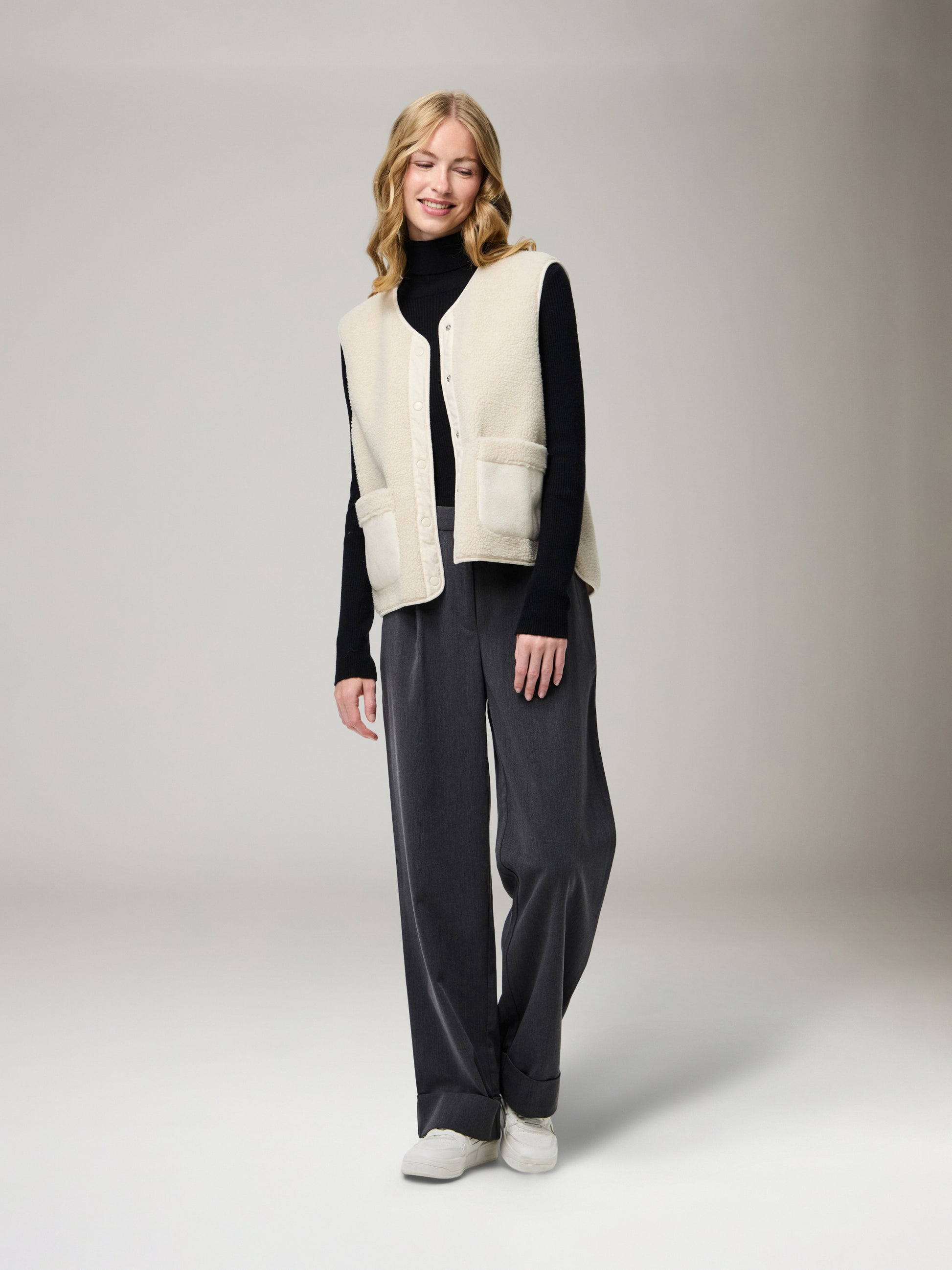 PIECES - June Teddy Vest - 