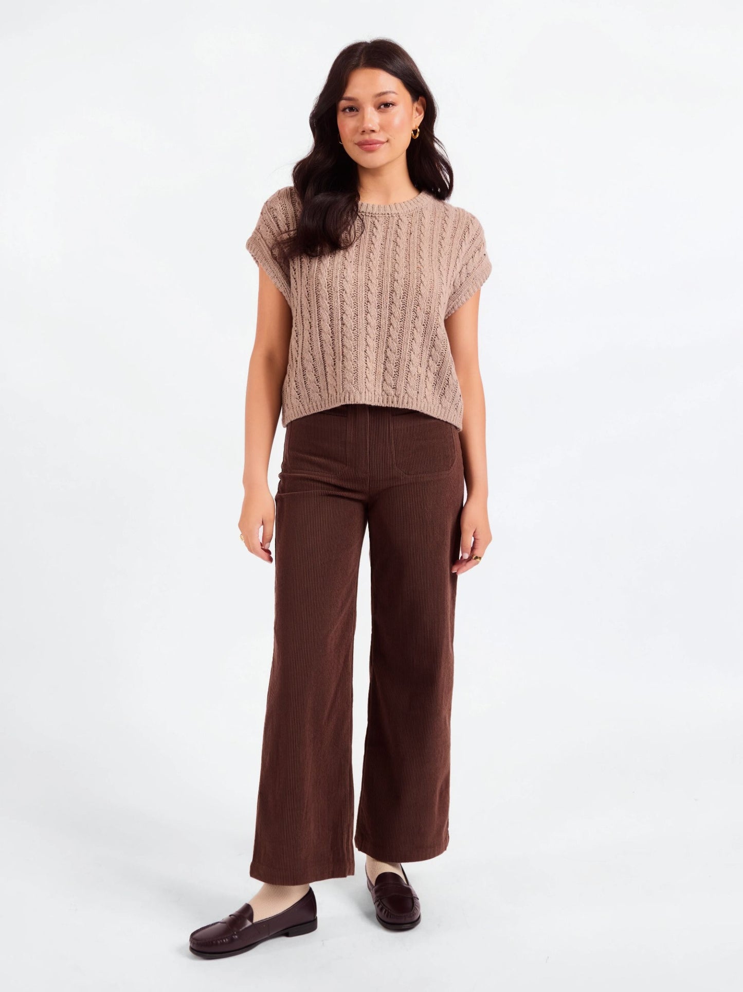 Effortless Cable Knit Sleeveless Sweater