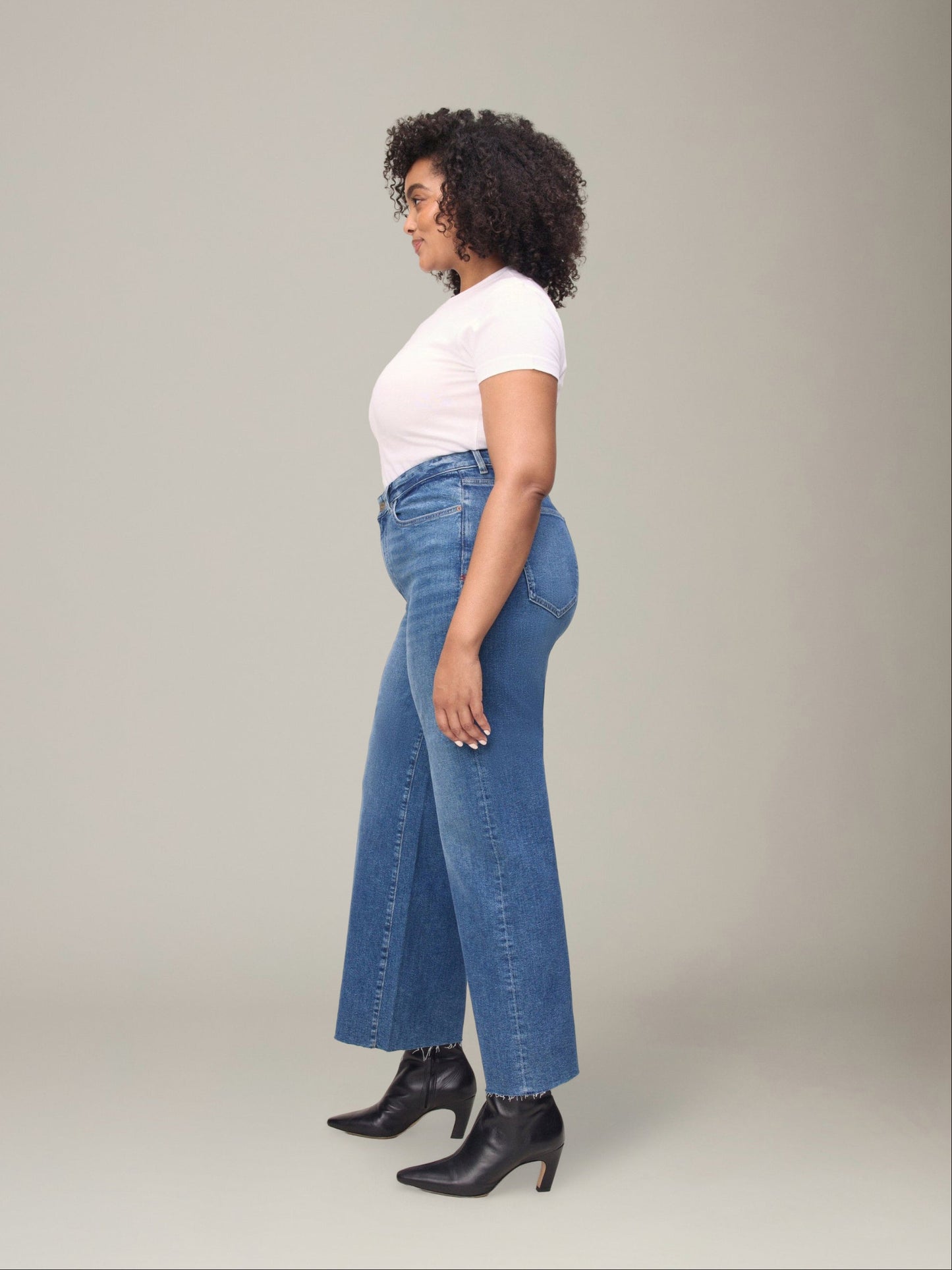 WARP & WEFT - ICN Crop Wide Leg Jeans - Extended Sizing - 