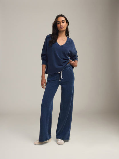 Z SUPPLY - Delphine V-Neck Sweatshirt - Indigo
